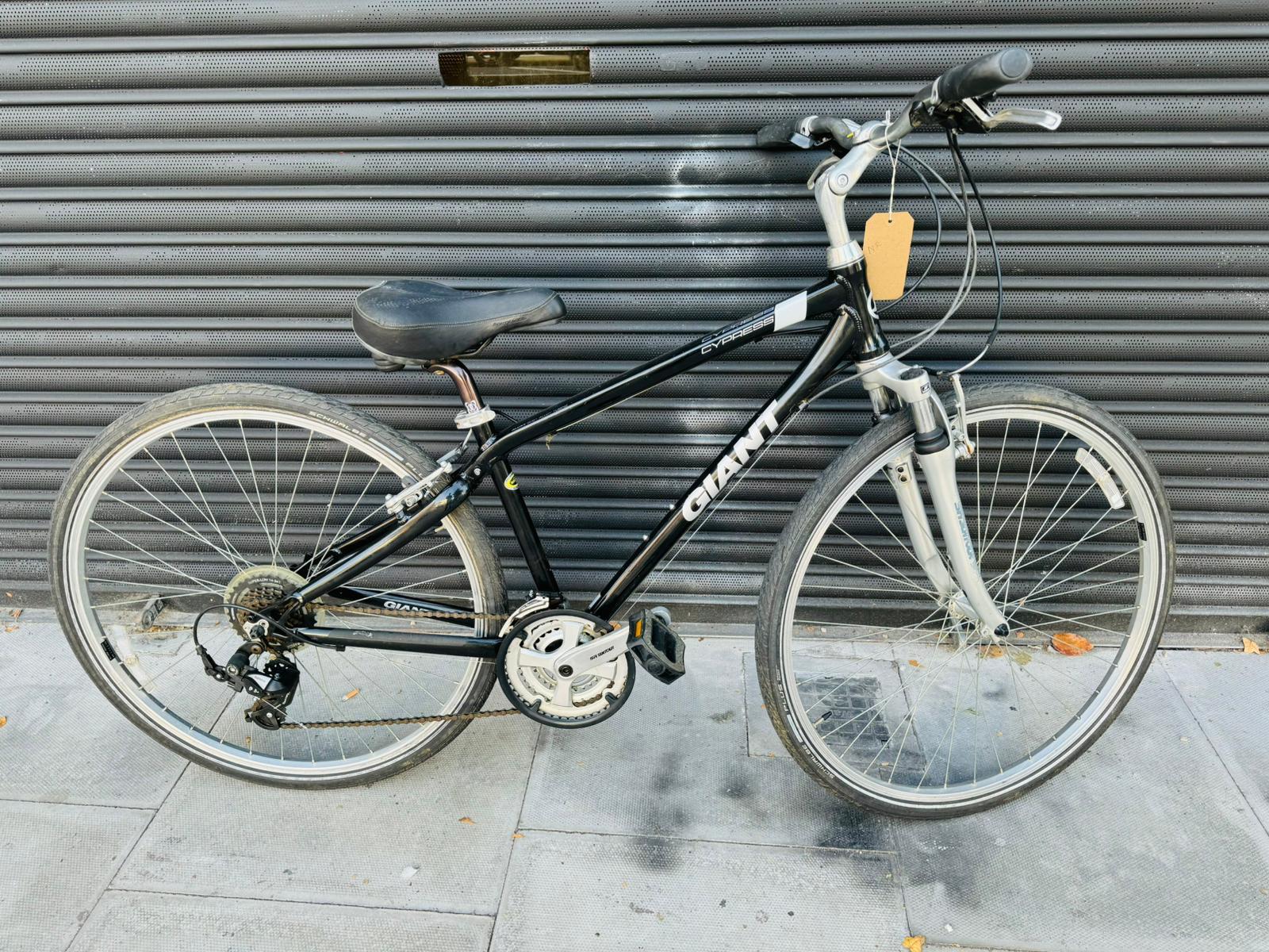 Giant cypress Alloy light weight hybrid bike fully service