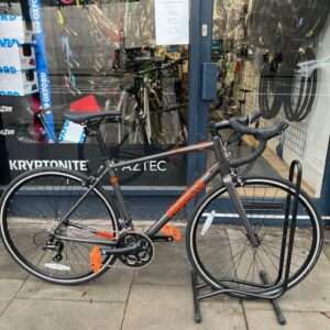 Pinnacle Laterite 3 Road Bike - Image 1