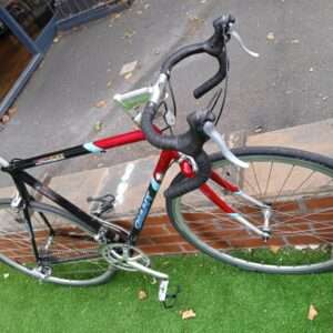 Giant CFR road bike - Image 3