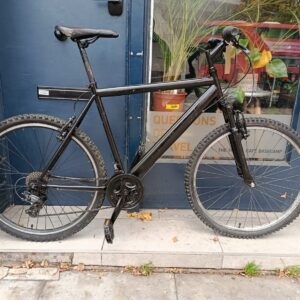 Matte black mountain bike - Image 3